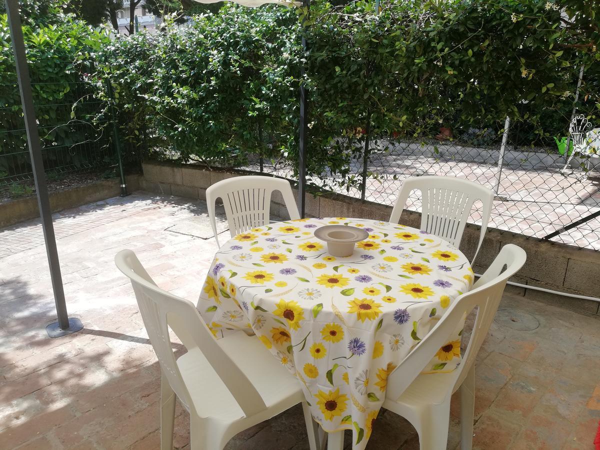 La Piccola Oasi Con Parcheggio Daire Floransa Dış mekan fotoğraf